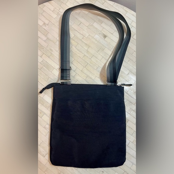 Baggallini Black and Gray Crossbody Bag - Picture 2 of 10